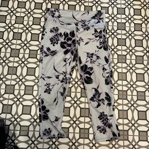 Athleta cropped leggings- floral